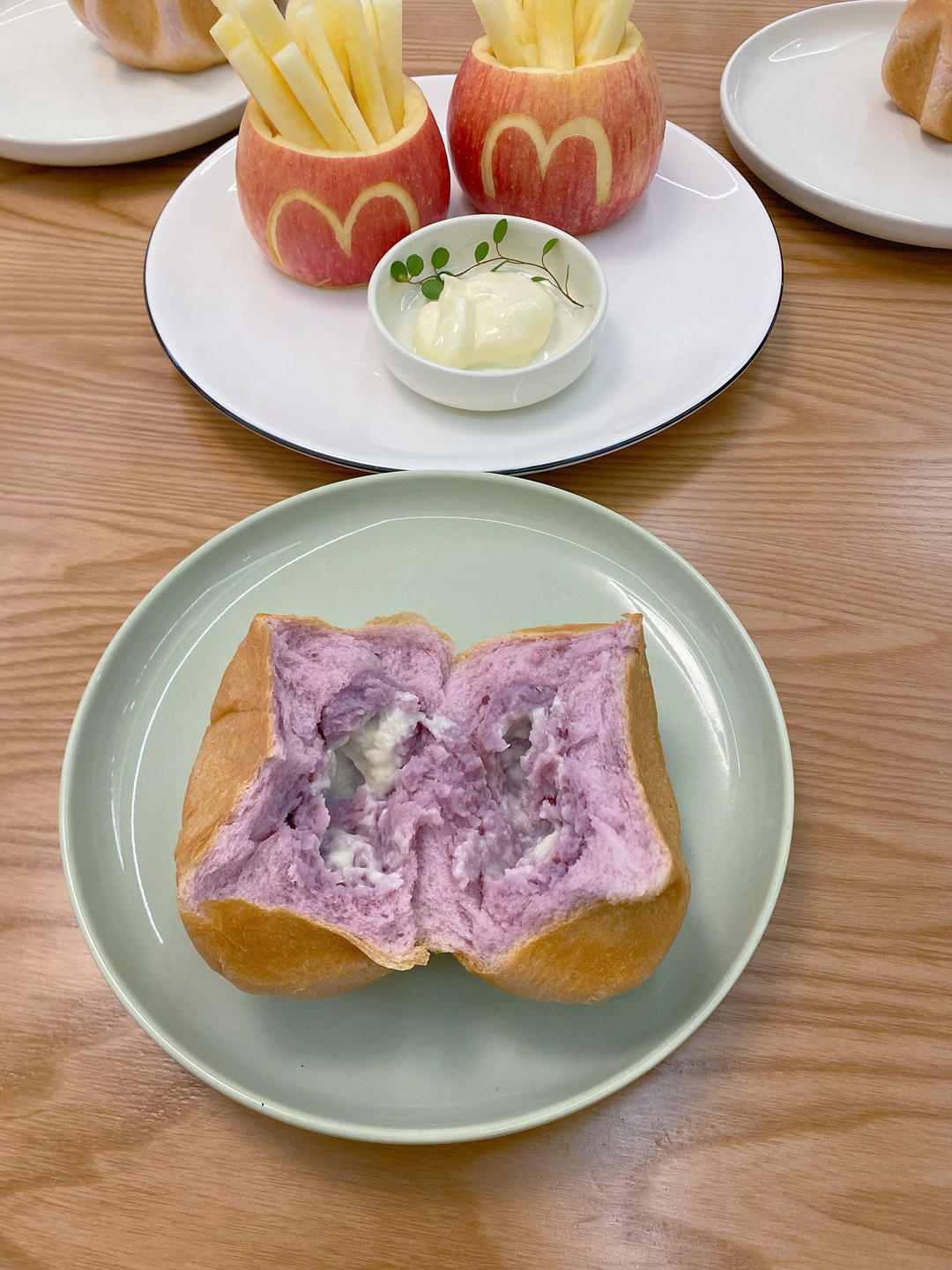 紫薯芋泥星星面包🌟这个温柔的粉紫色，让我心都化了～