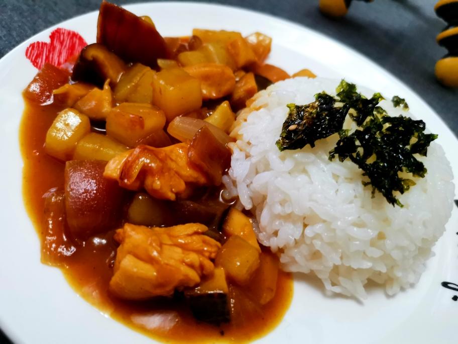 土豆咖喱鸡肉饭