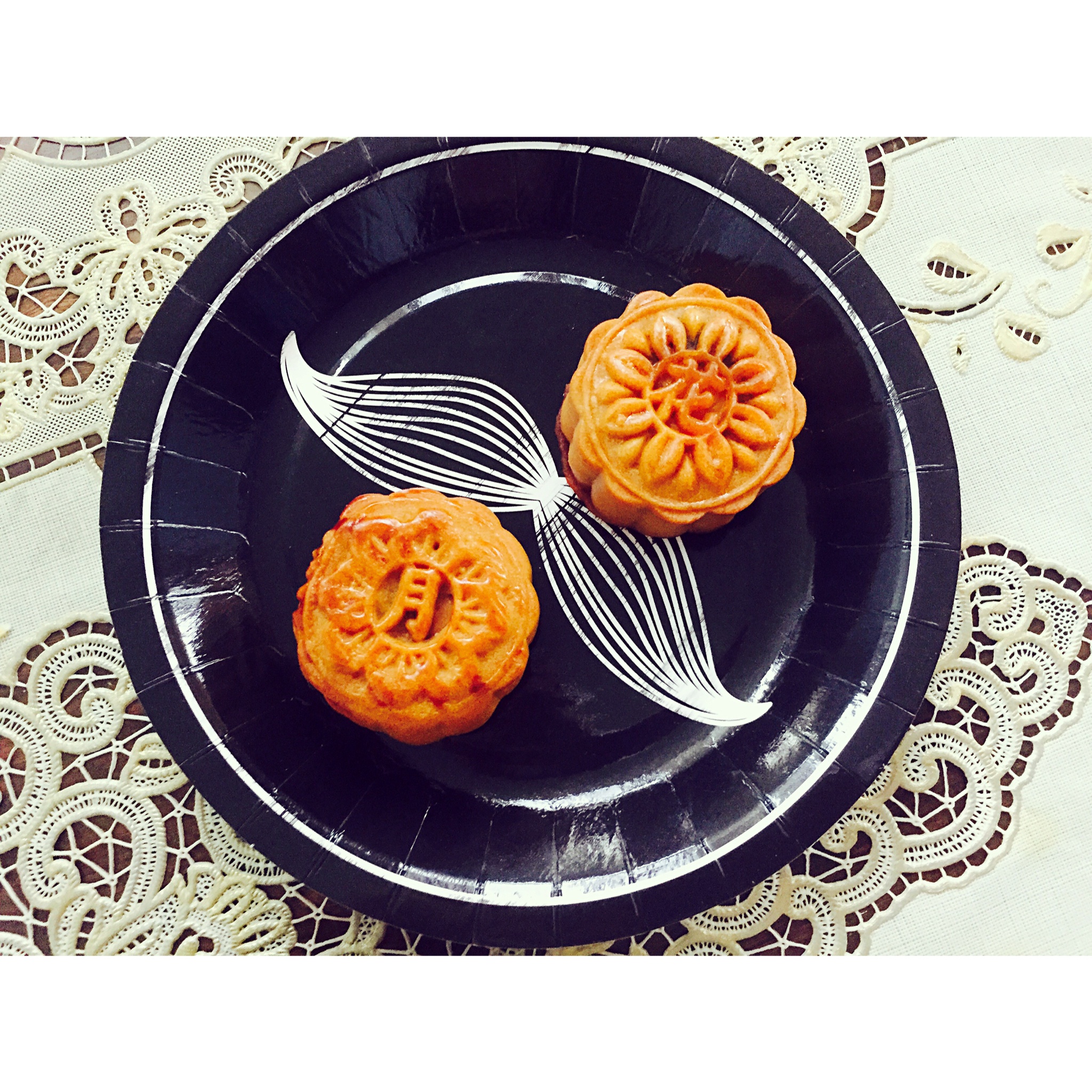 广式月饼—蛋黄莲蓉月饼