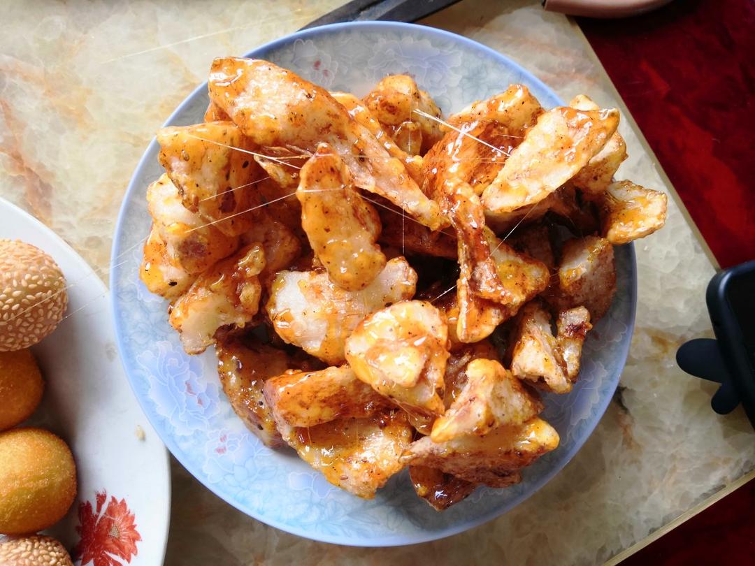 【拔丝山药】慢功出细活，拔丝需要中火慢慢熬糖