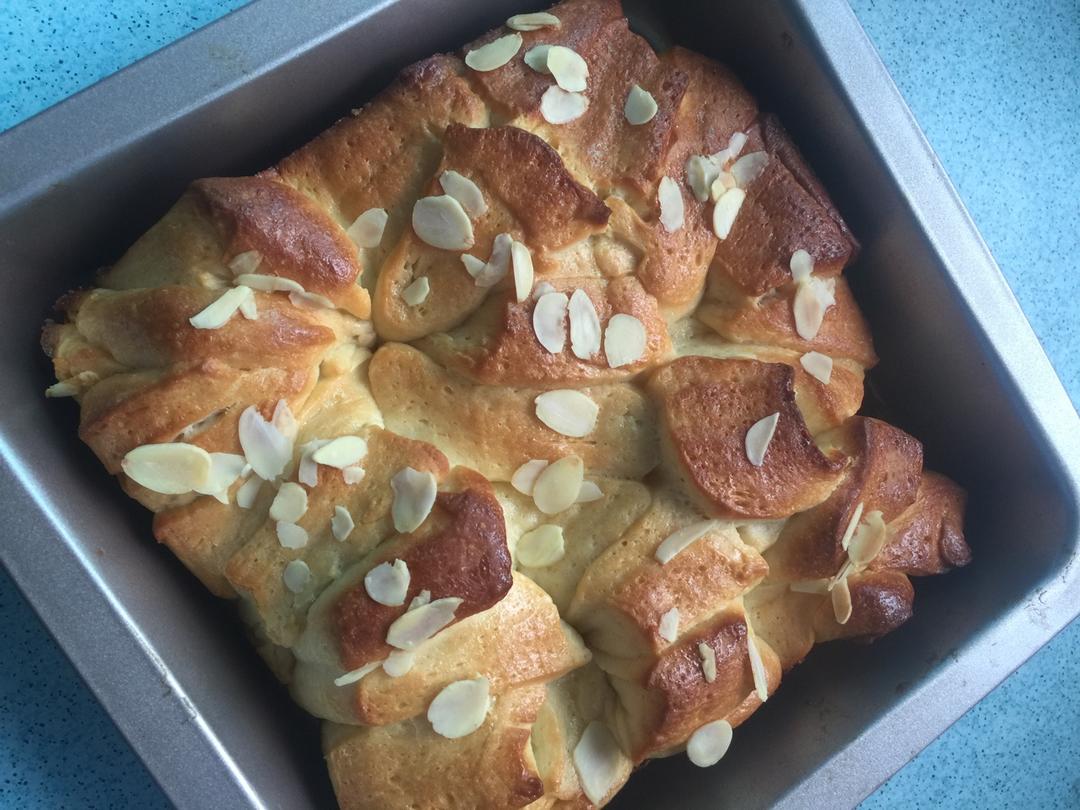 日式香浓炼乳面包