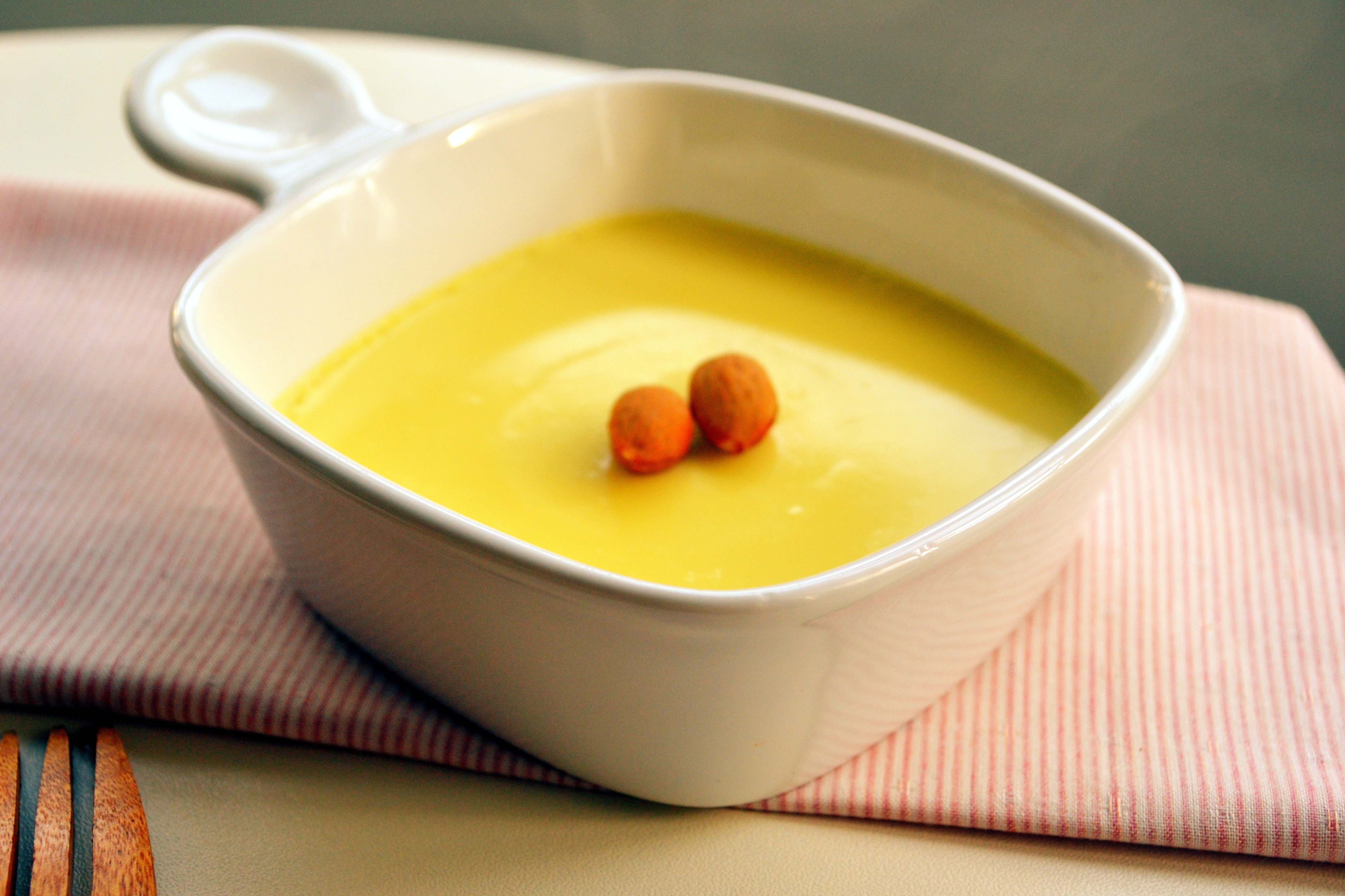 桃子桃子派做的牛奶鸡蛋羹