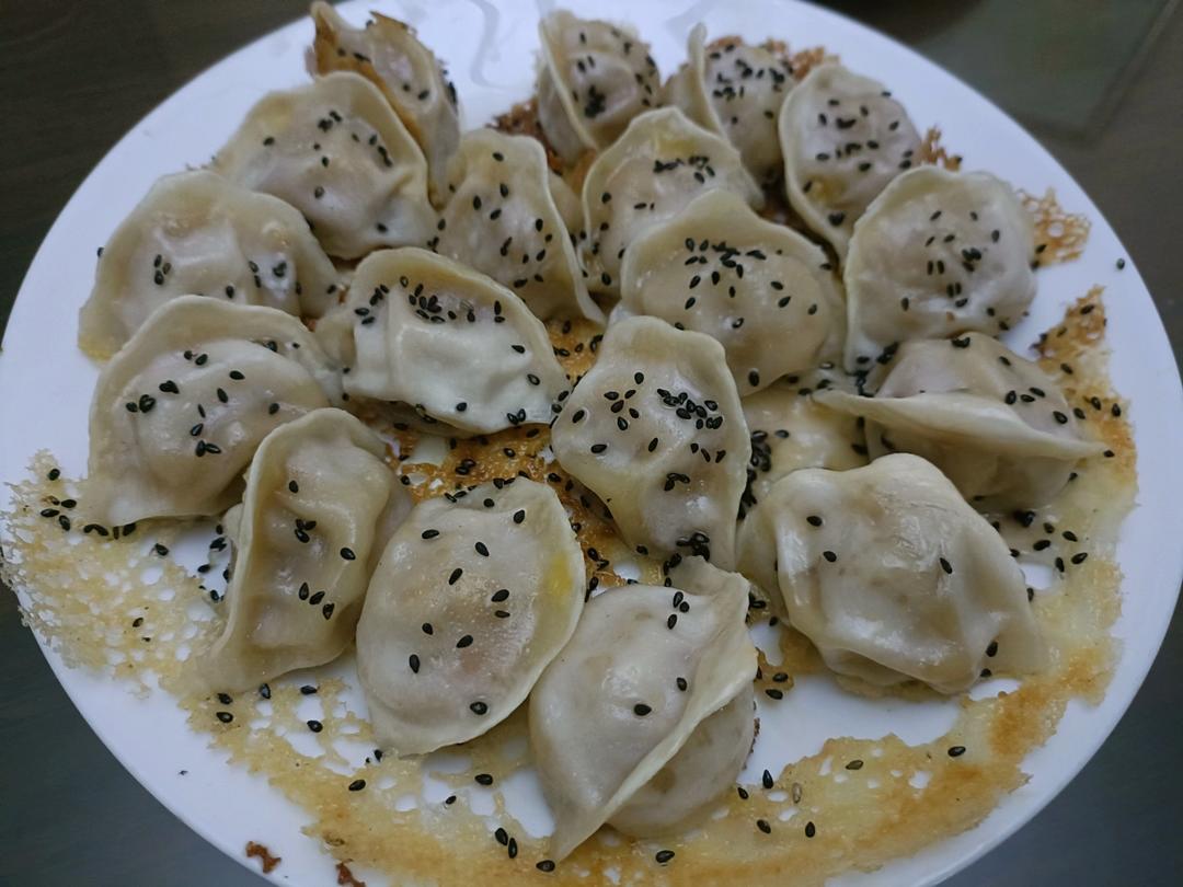 冰箱冷冻水饺做煎饺