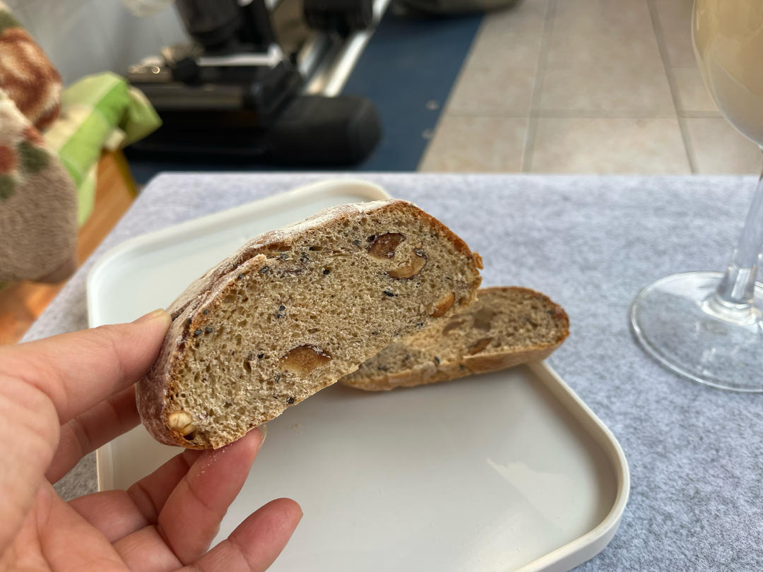 全麦蔓越莓核桃软欧包