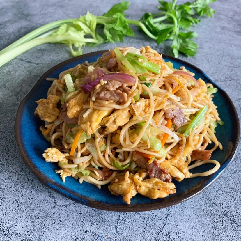 【瘦肉鸡蛋炒面的做法步骤图,怎么做好吃】闲厨记_下厨房