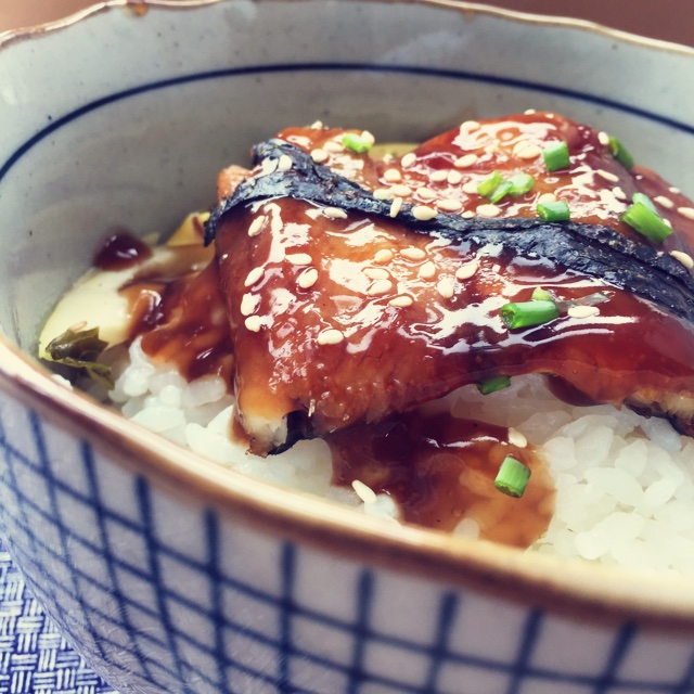 蒲烧鳗鱼盖饭（鳗丼）