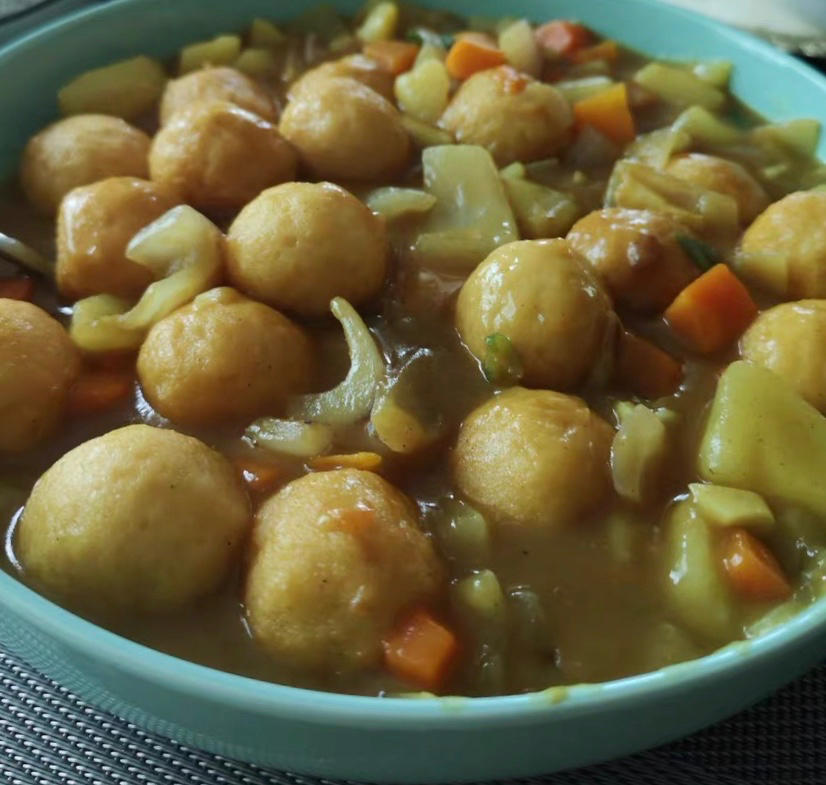 风靡香港街头的小吃|咖喱鱼丸