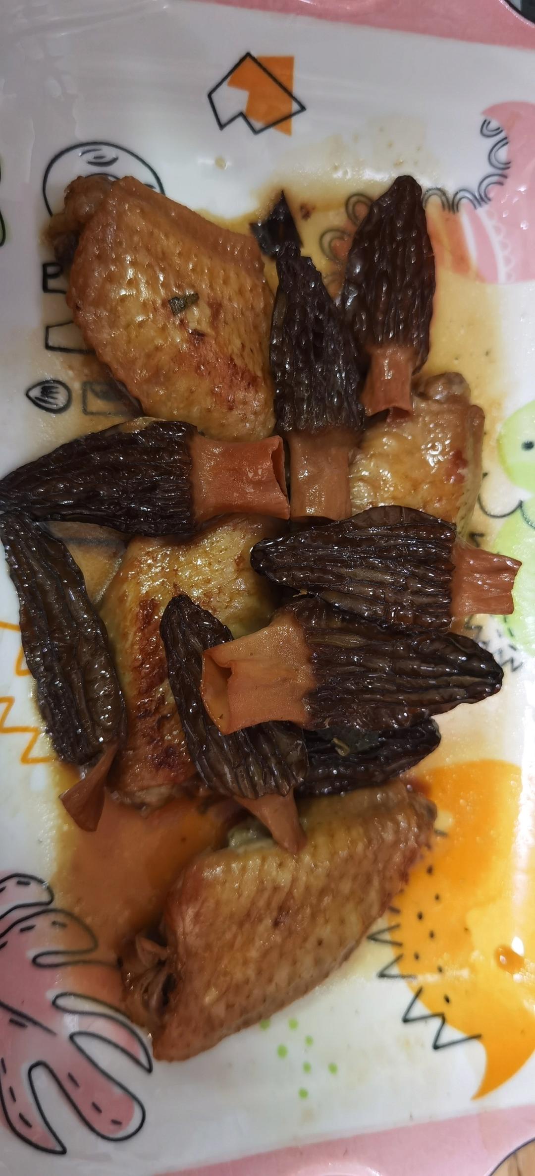 有人知道羊肚菌和鸡翅也是好朋友吗