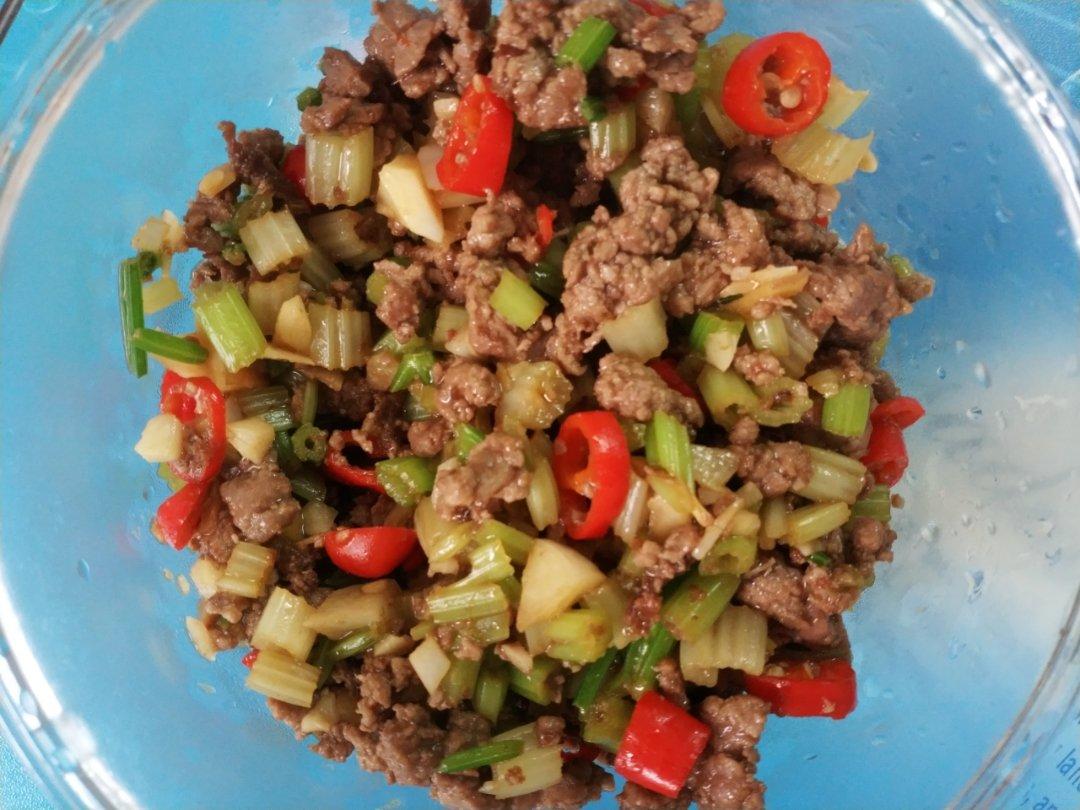 厨师长教你：“芹菜炒肉末”的家常做法，味道很赞，非常下饭