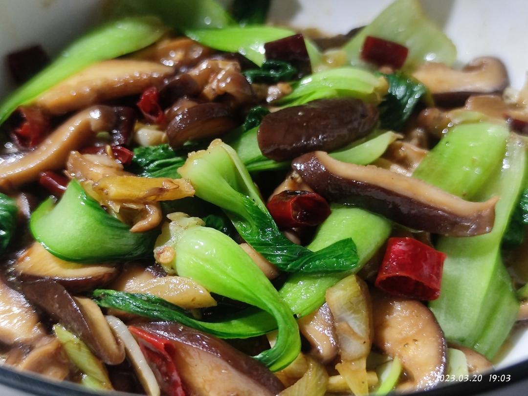 香菇炒油菜/一道春味