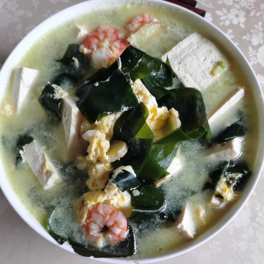 孩子增高汤 | 虾仁豆腐裙带菜汤