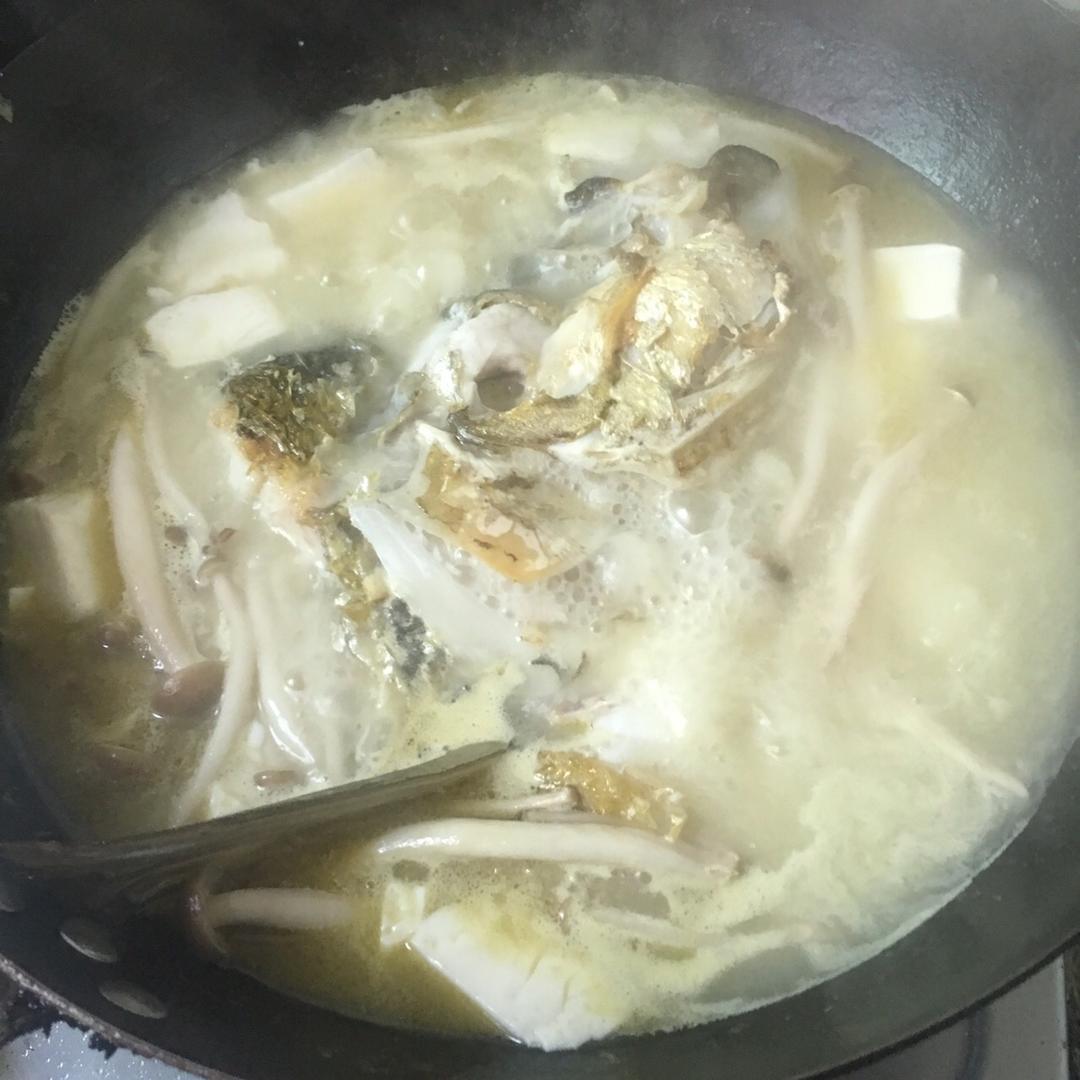 厨师长教你：“鱼头汤”的创新做法，非常详细的讲解，赶紧收藏