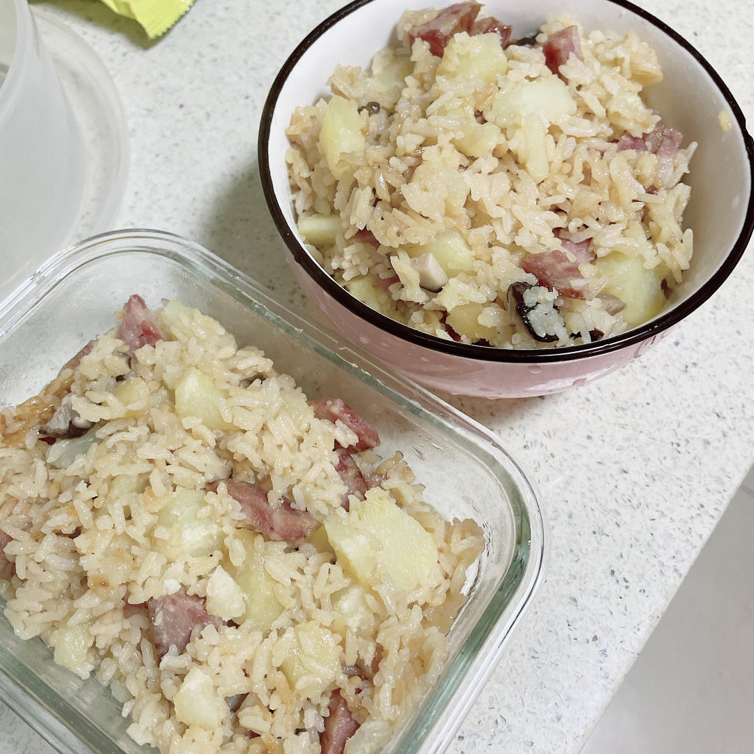 电饭锅香肠土豆焖饭