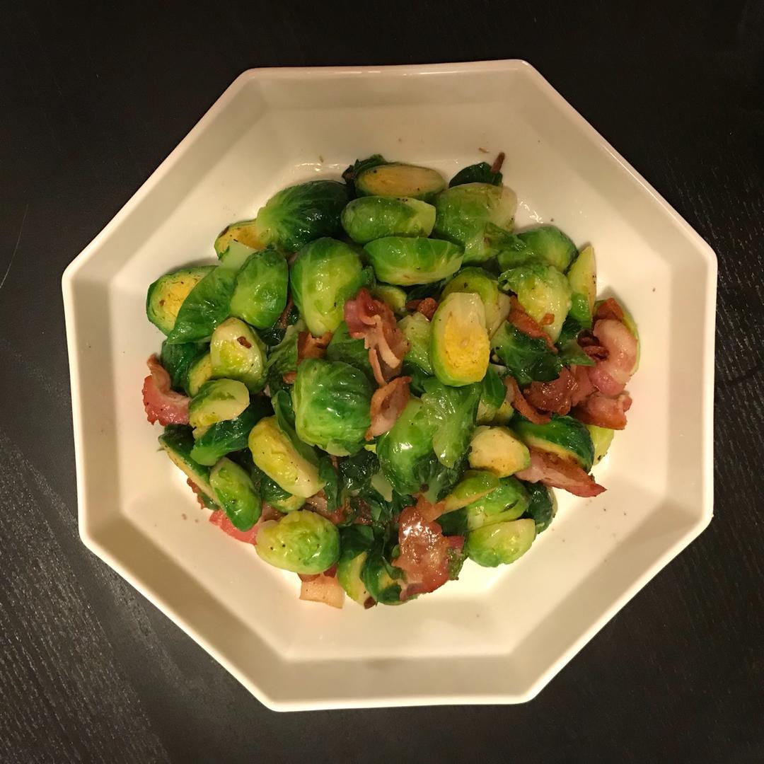 培根炒孢子甘蓝