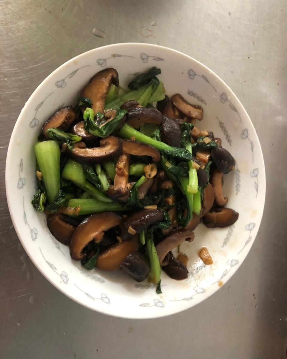 简易版香菇扒油菜