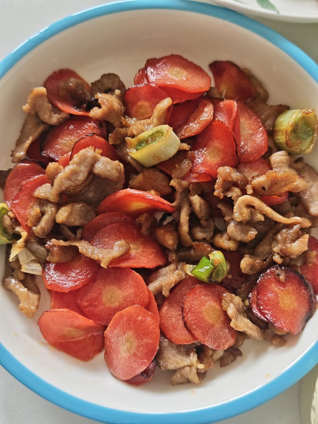 超下饭的胡萝卜炒肉