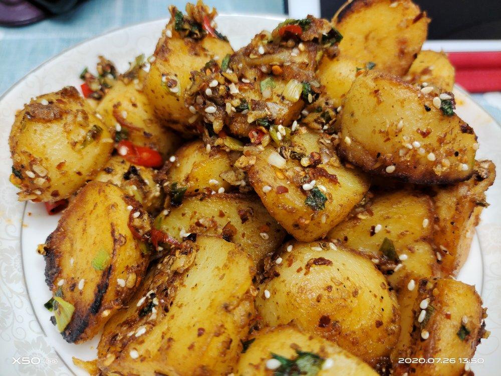 【小高姐】香辣土豆 浓郁调料包裹着的干甜小土豆