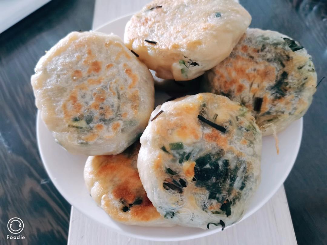 不用揉面不用擀皮，薄如蝉翼柔软韭菜盒子