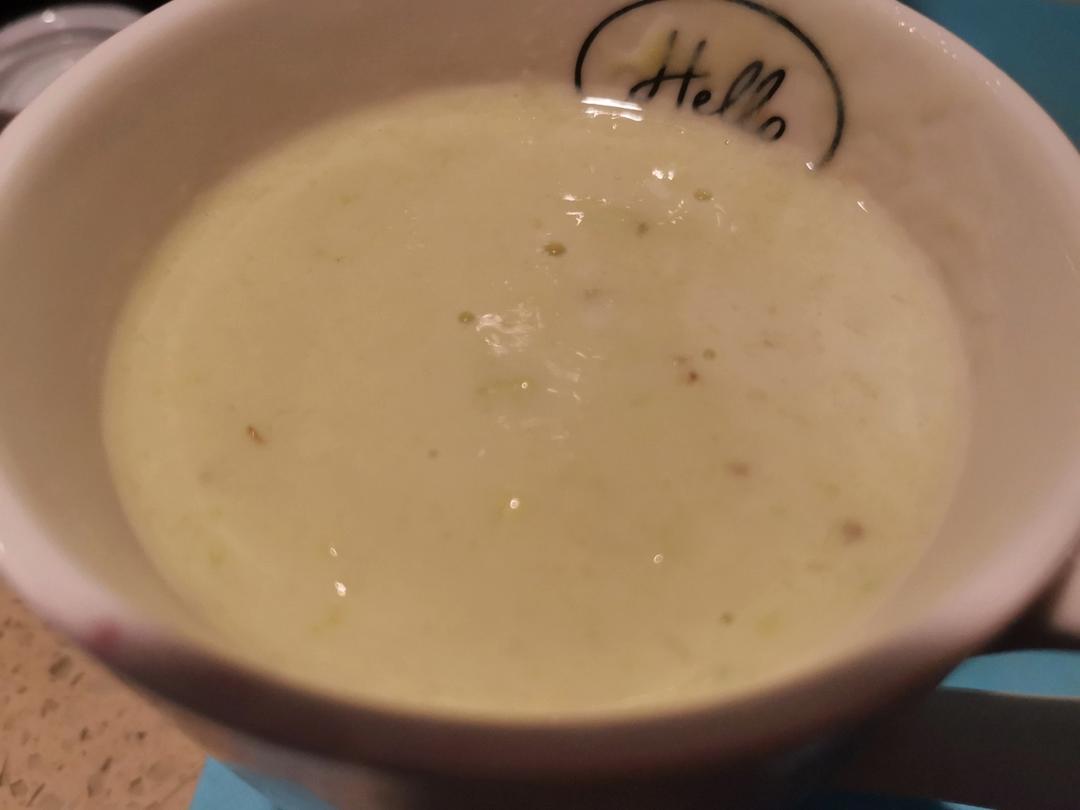 牛油果香蕉奶昔