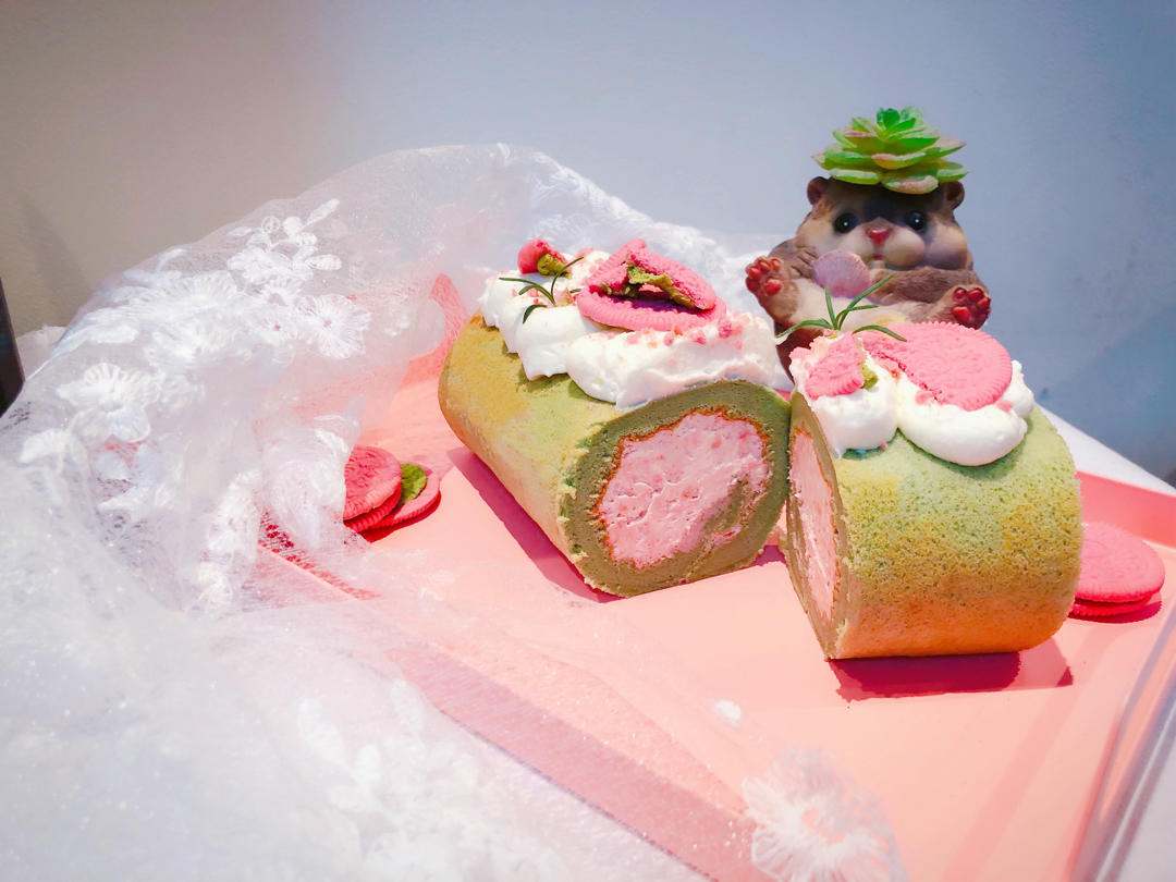 清新-蜜桃果冻蛋糕卷