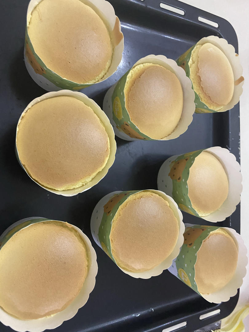 纸杯蛋糕，绝对不塌不裂，百分百成功四段式烘烤方法，不私藏无保留