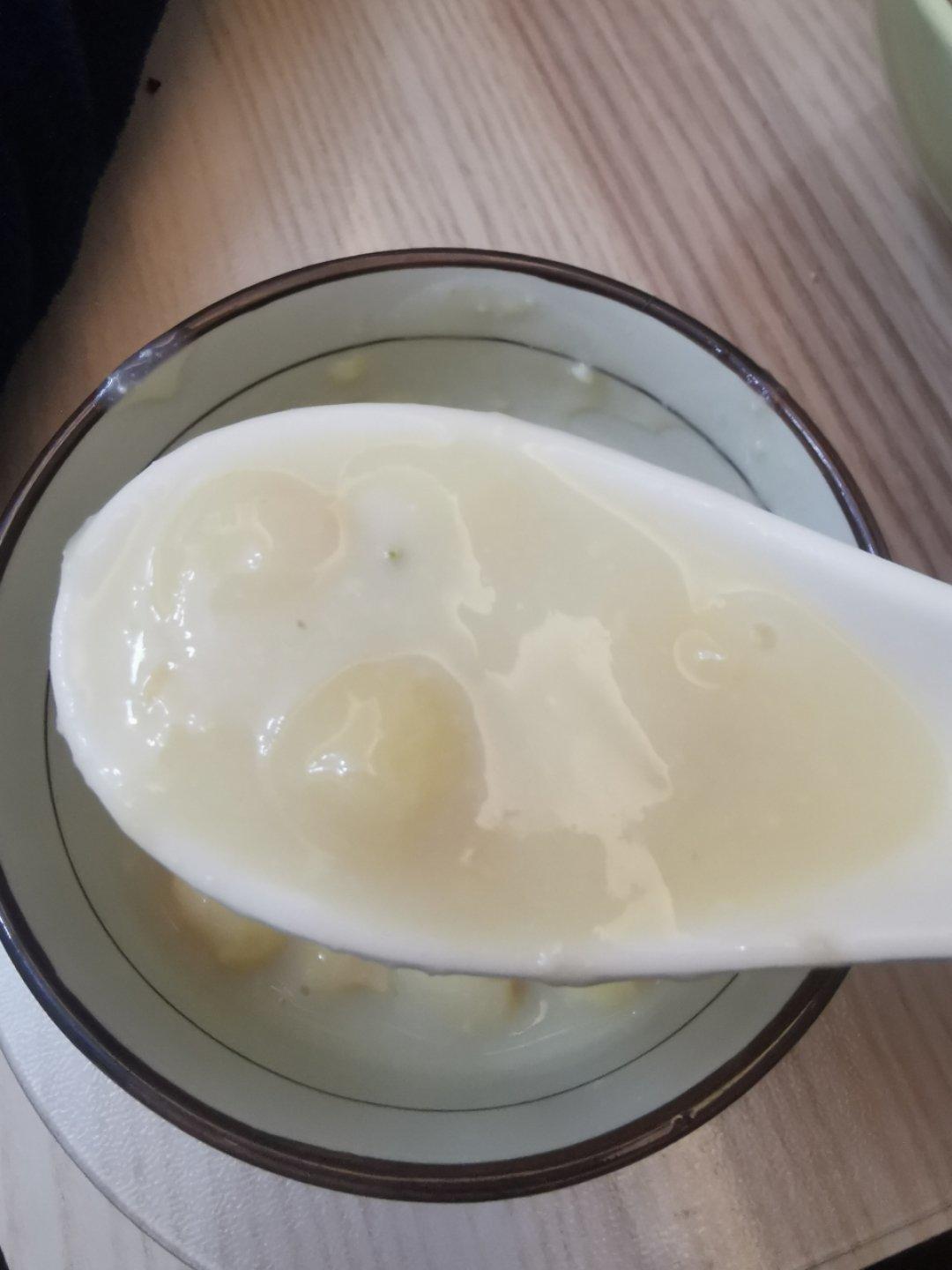 冰糖杏仁炖莲子