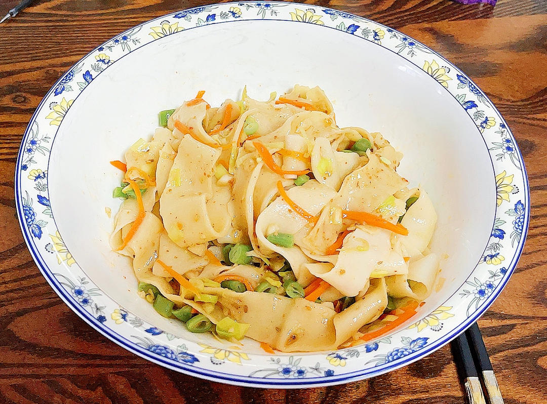 陕西美食｜裤带面---又名BiangBiang面