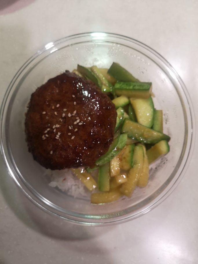 日式汉堡肉：鲜嫩流汁，肉香满分！