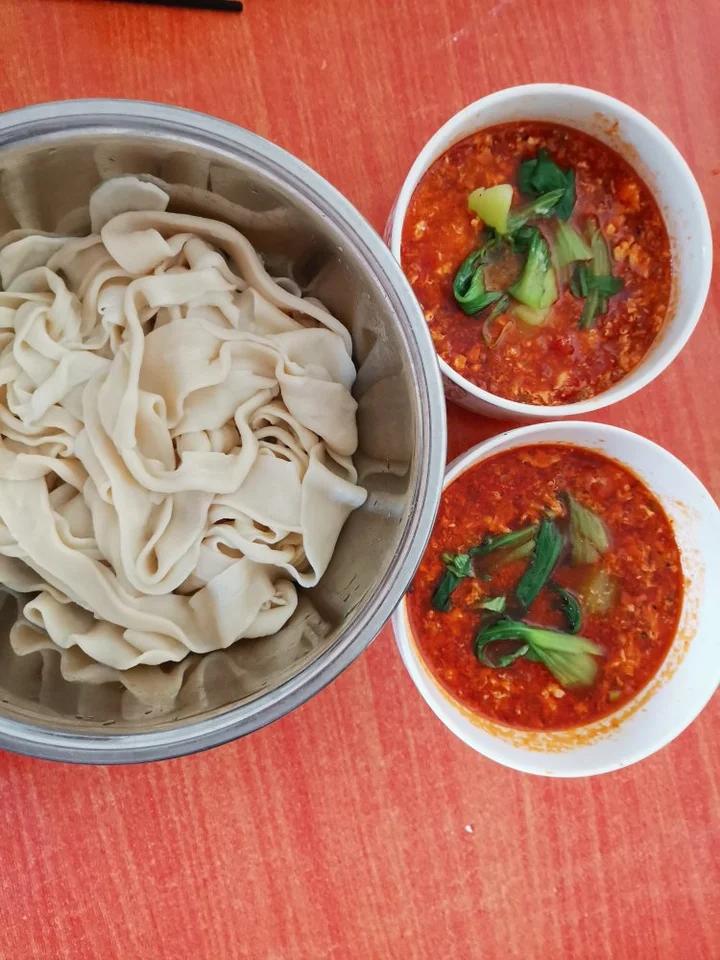 杨凌蘸水面裤带面