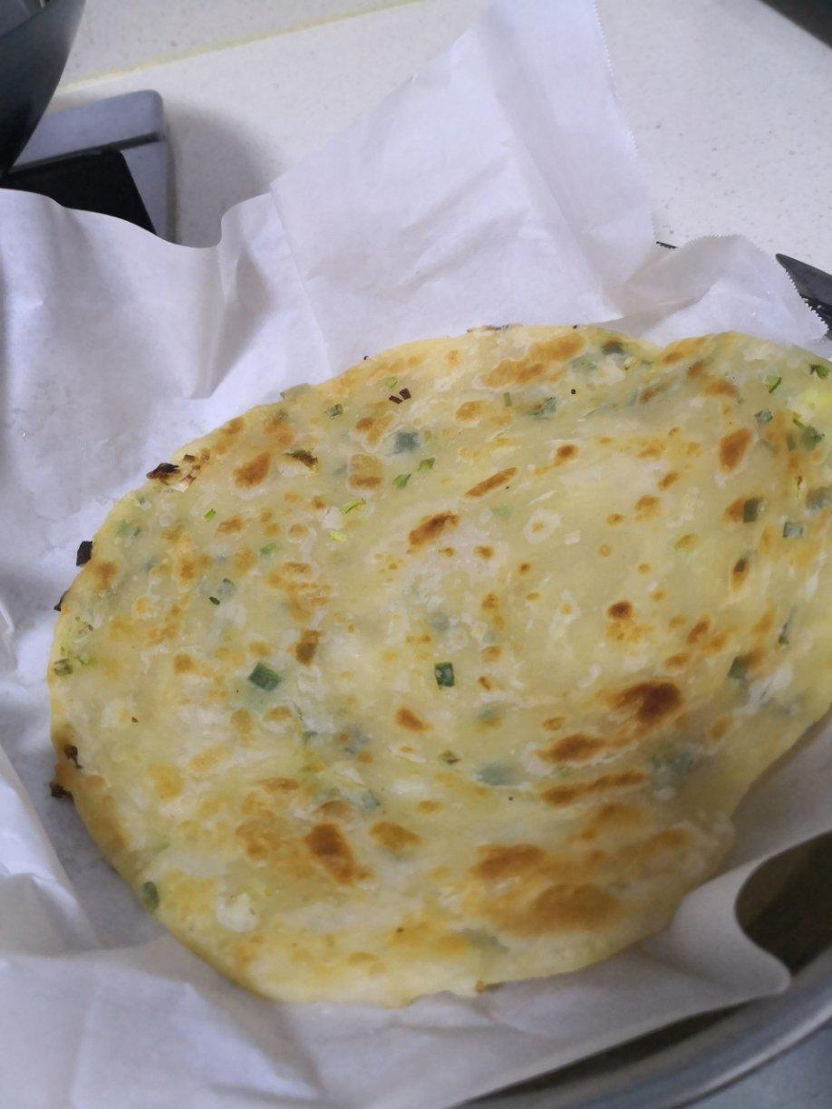 堂妈小厨——腊肠葱油饼