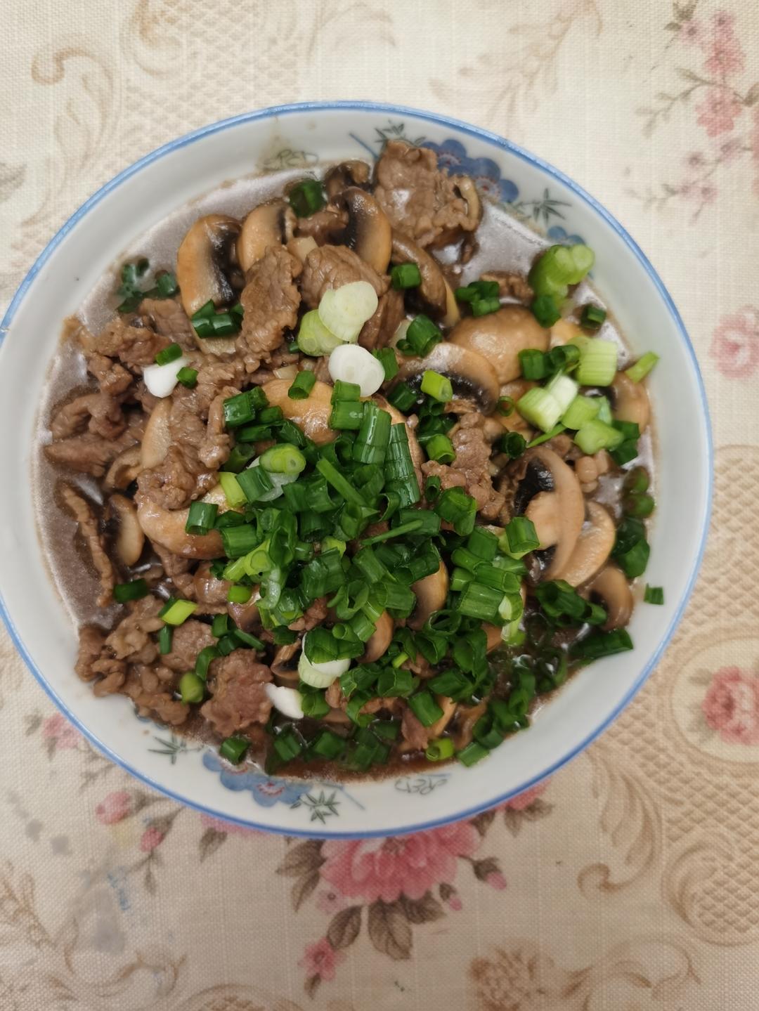 口蘑炒肉(强烈推荐太美味)