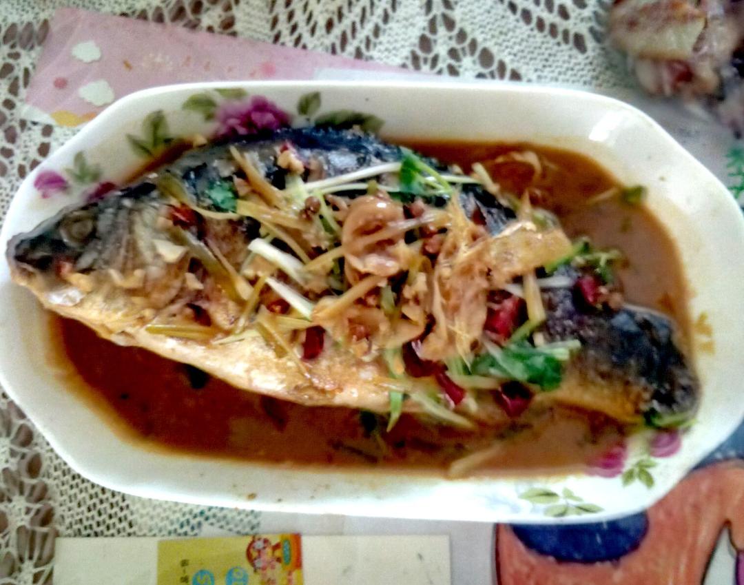 红烧鲤鱼