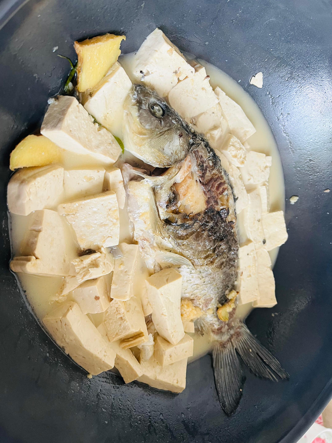 奶白鲫鱼豆腐汤|一条鱼最后的温柔