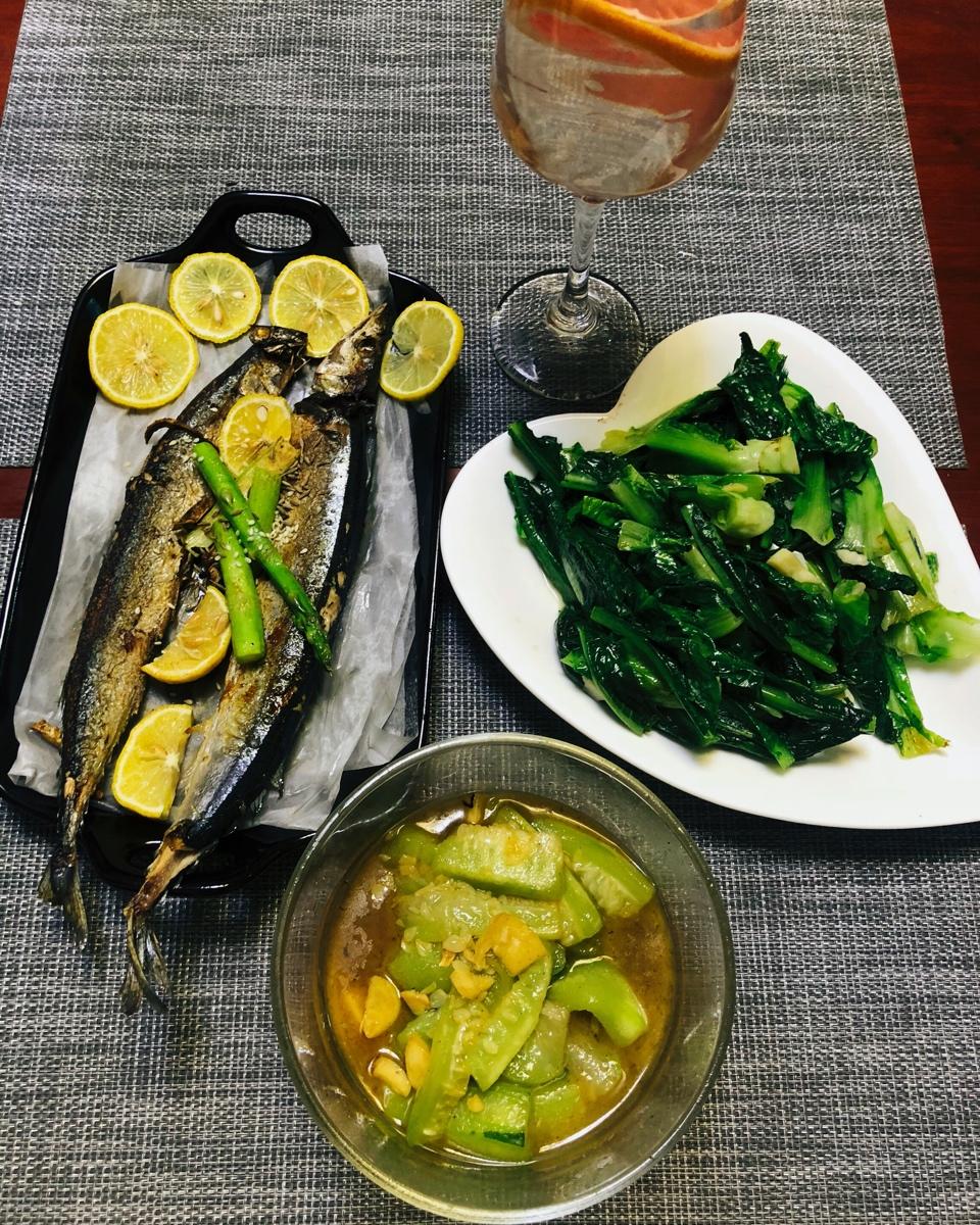 煎秋刀鱼