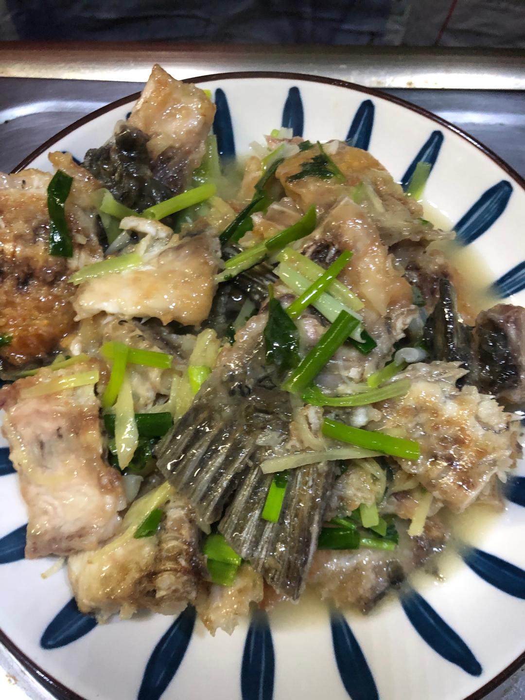 煎焖鱼骨
