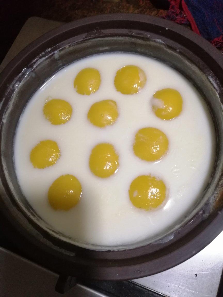 牛奶煮汤圆