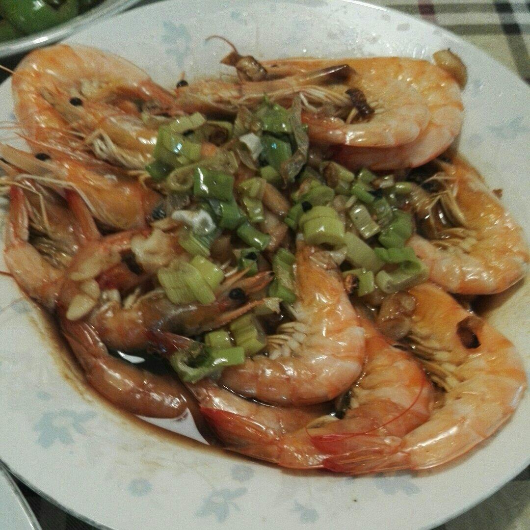 虾最美味的吃法必须是这个——蒜蓉蒸虾（多动图，孔瑶的食谱）