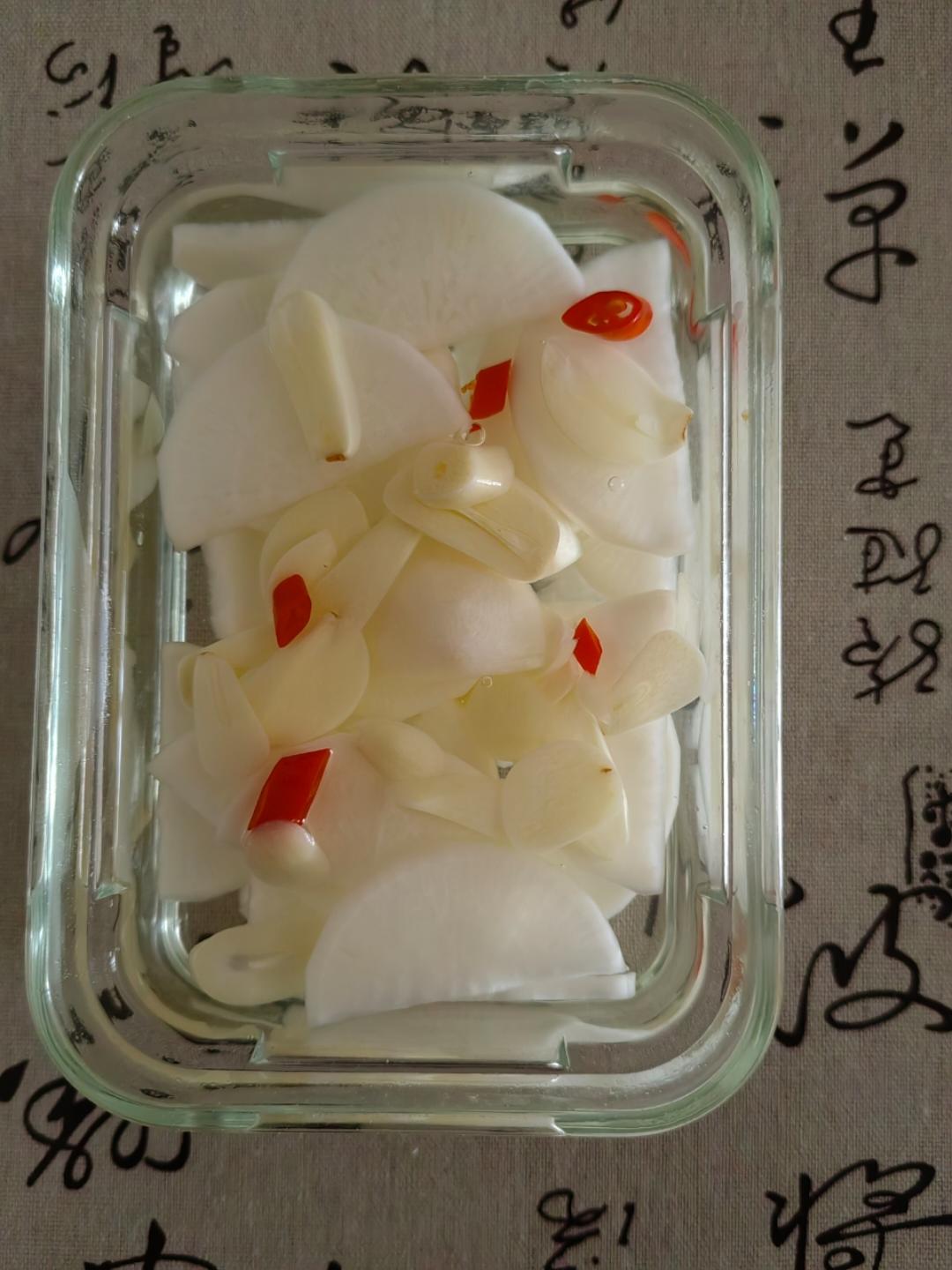 超开胃酸辣甜泡萝卜