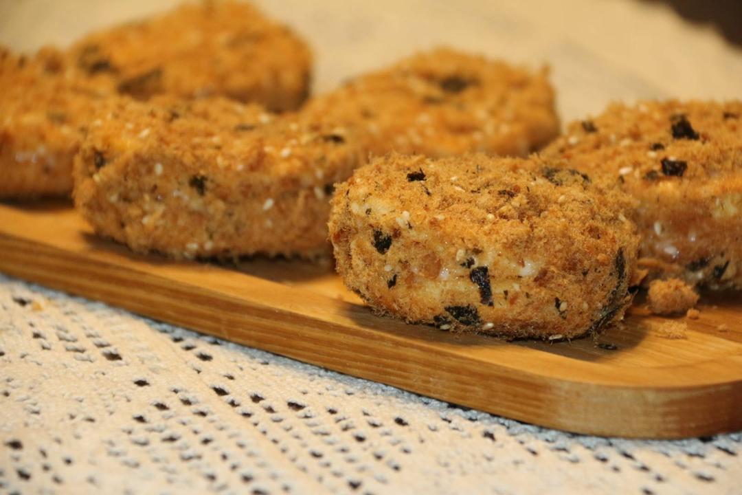 美味海苔肉松小贝