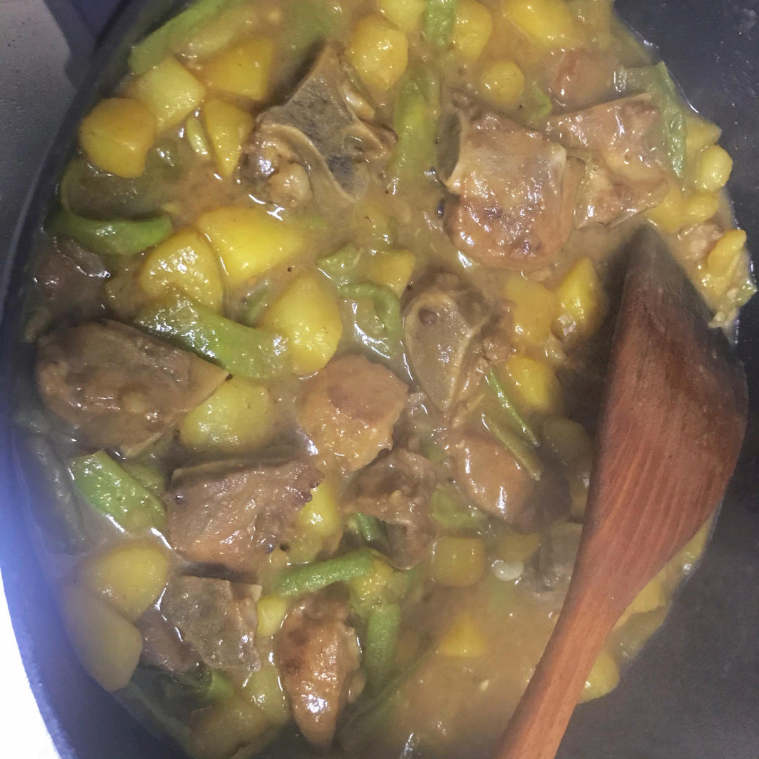 红烧排骨炖豆角土豆