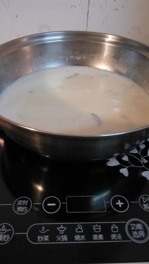 水蜜桃牛奶小米粥（糖水）的做法 步骤3