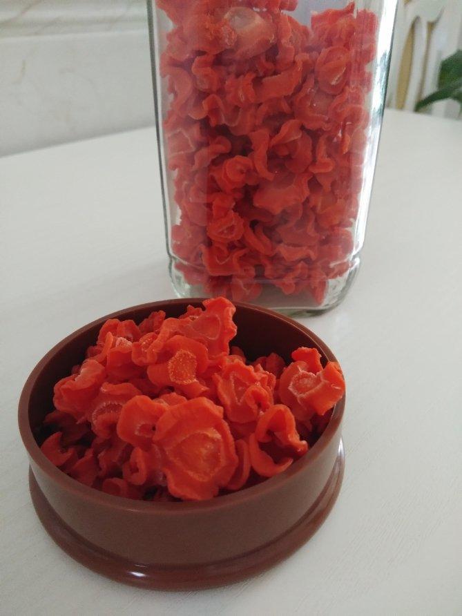 依照子瑜妈妈的方子制作的胡萝卜干，给宝宝当零食
