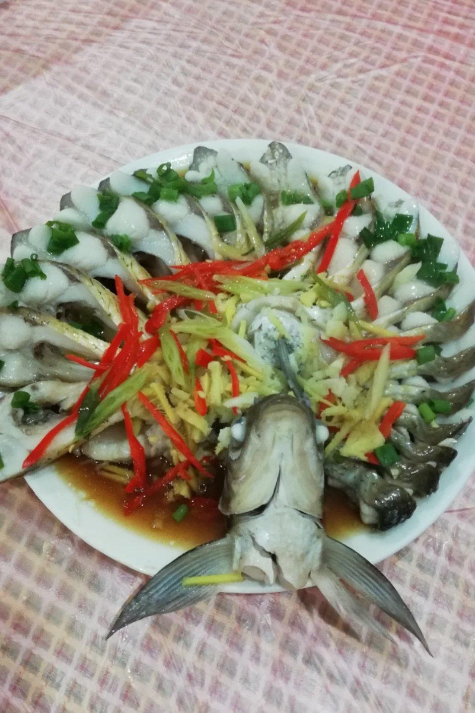 孔雀开屏清蒸鱼