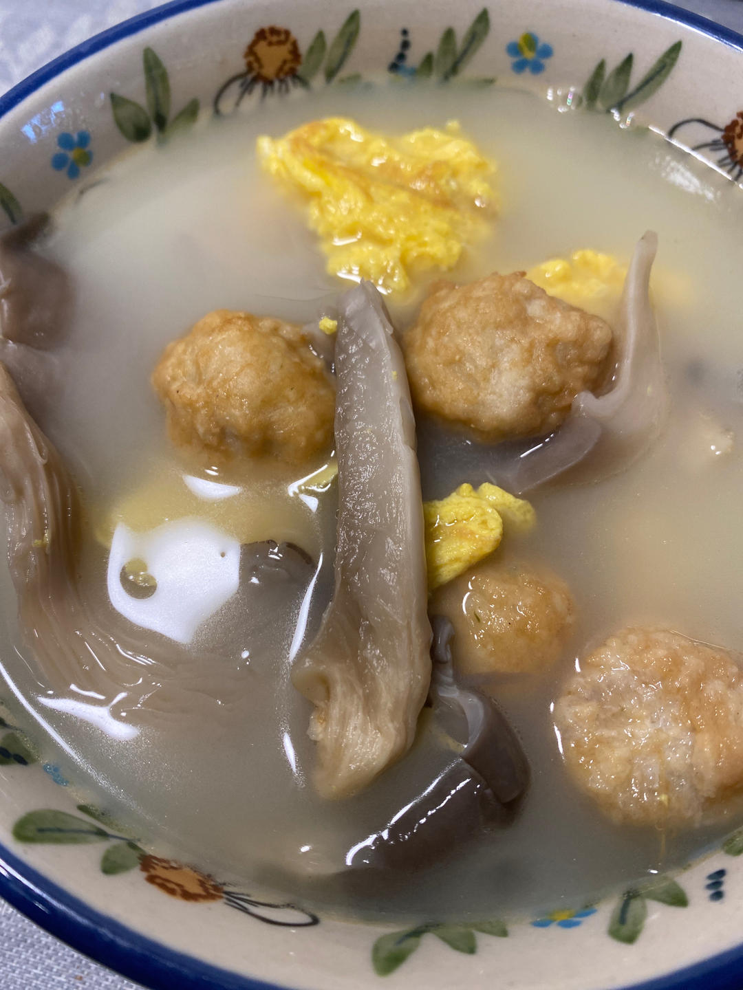 鸡蛋平菇汤