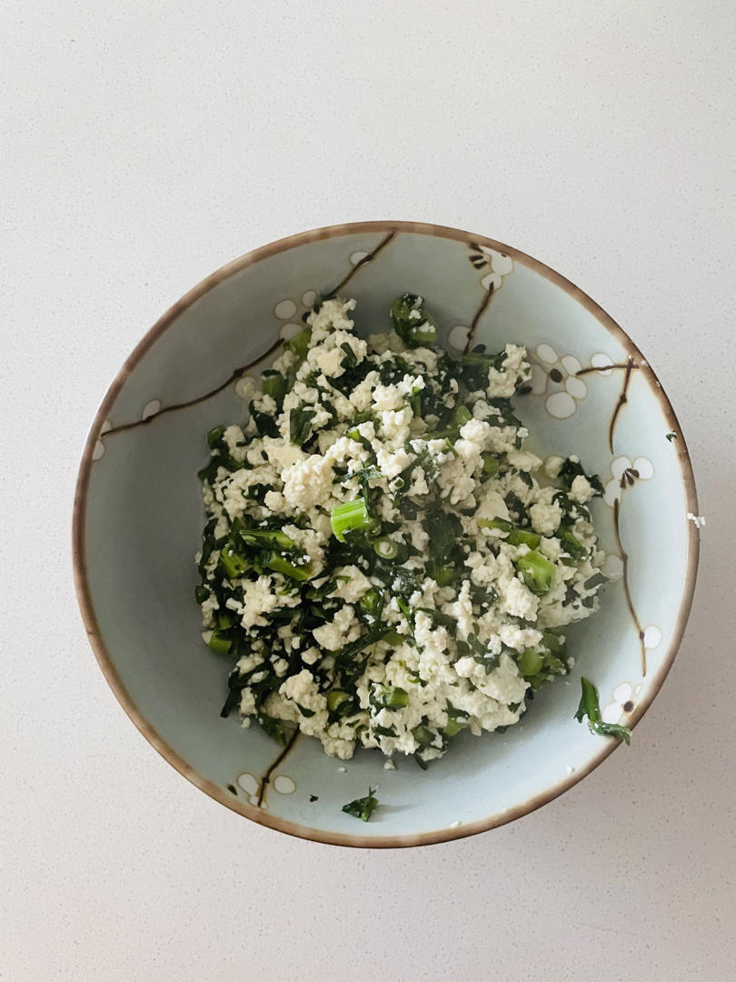 茼蒿小豆腐一五分钟美食