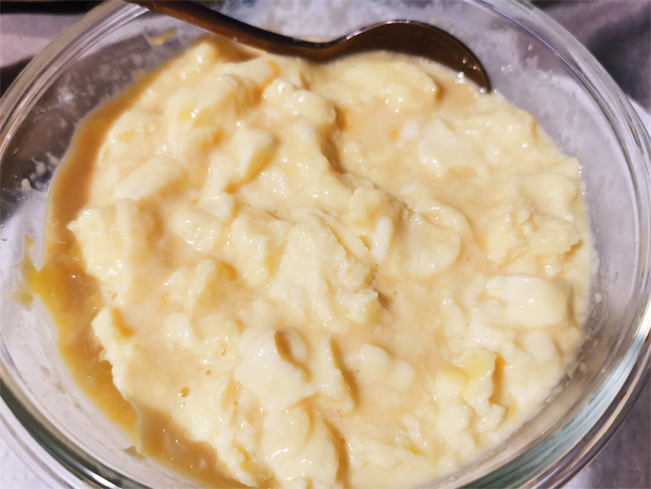 【生酮低碳】一个碗3分钟搞定奶油炖蛋的做法 步骤4