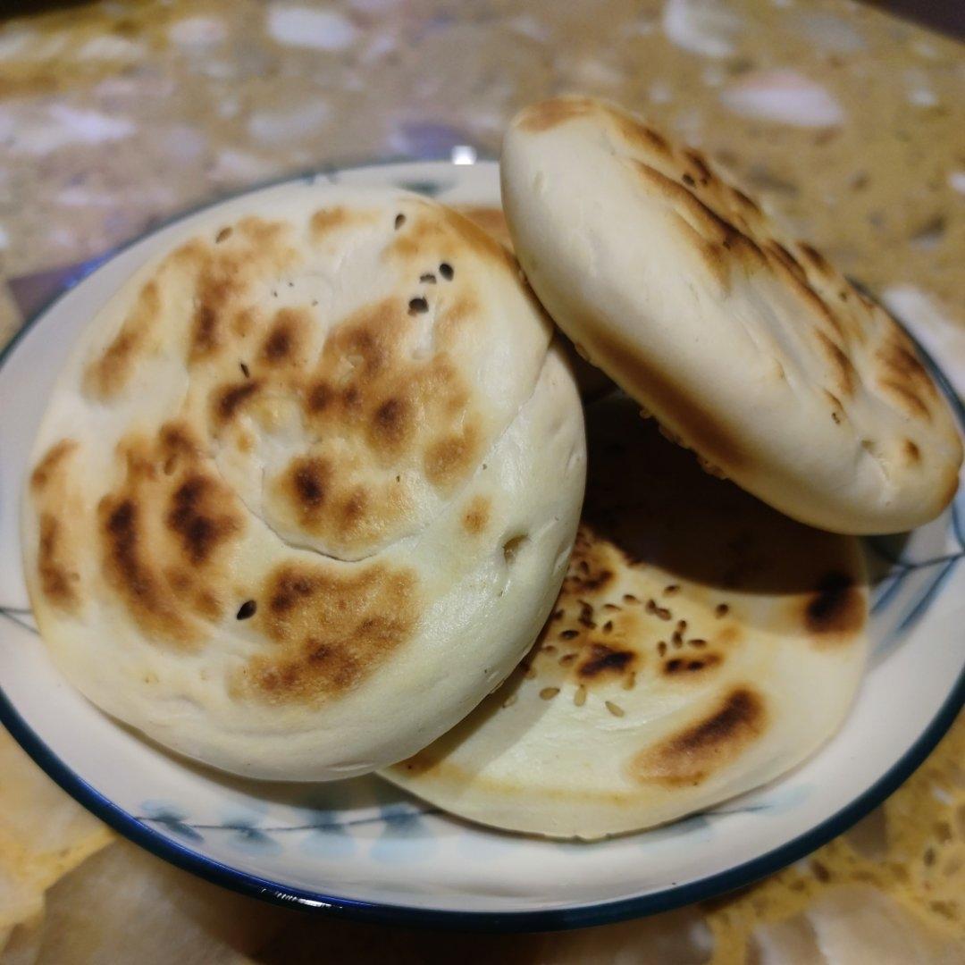 肉夹馍，白吉馍