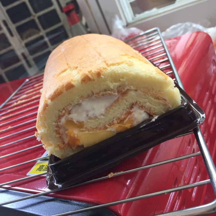 戚风奶油蛋糕卷