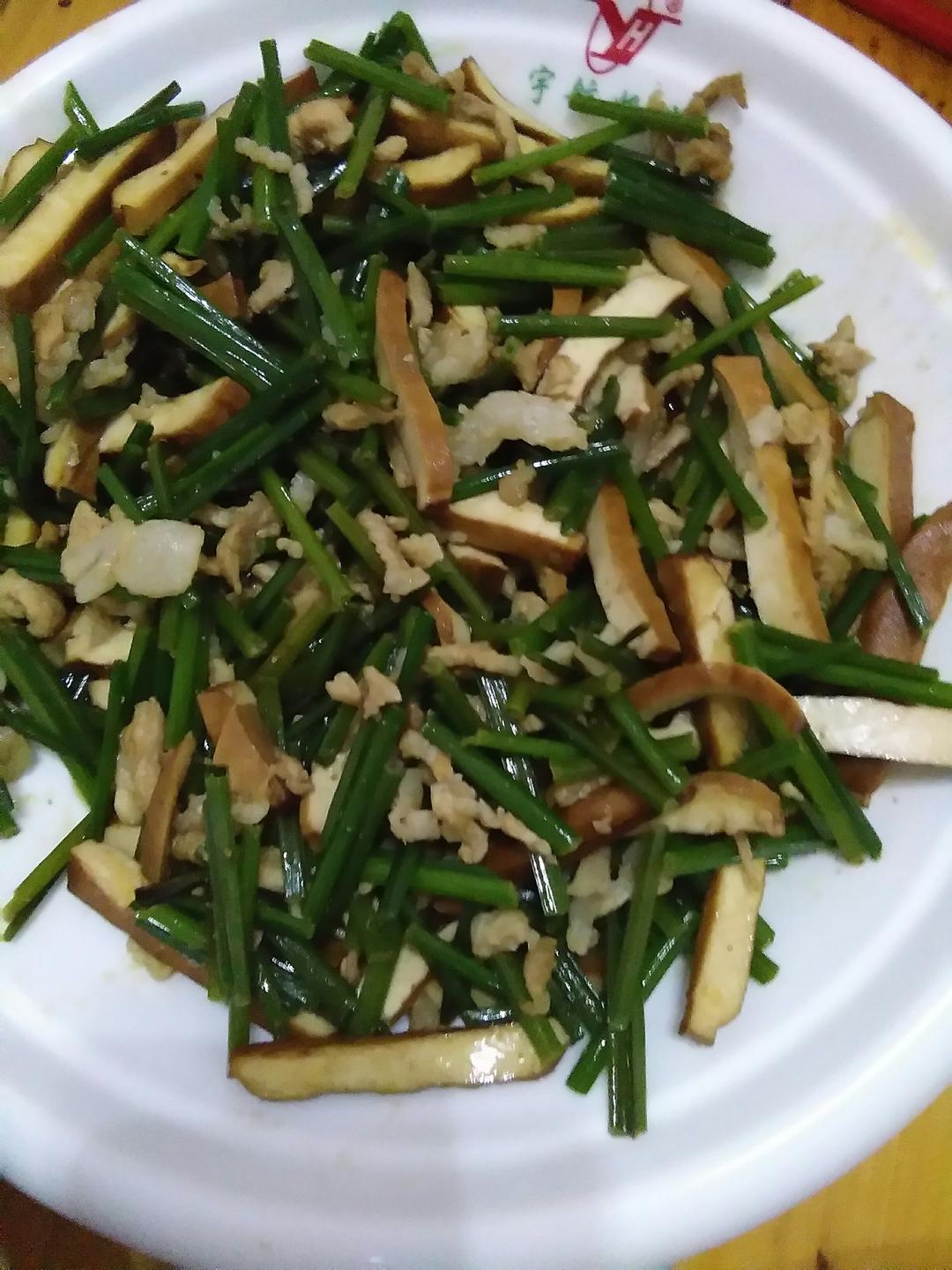 韭菜苔炒肉丝