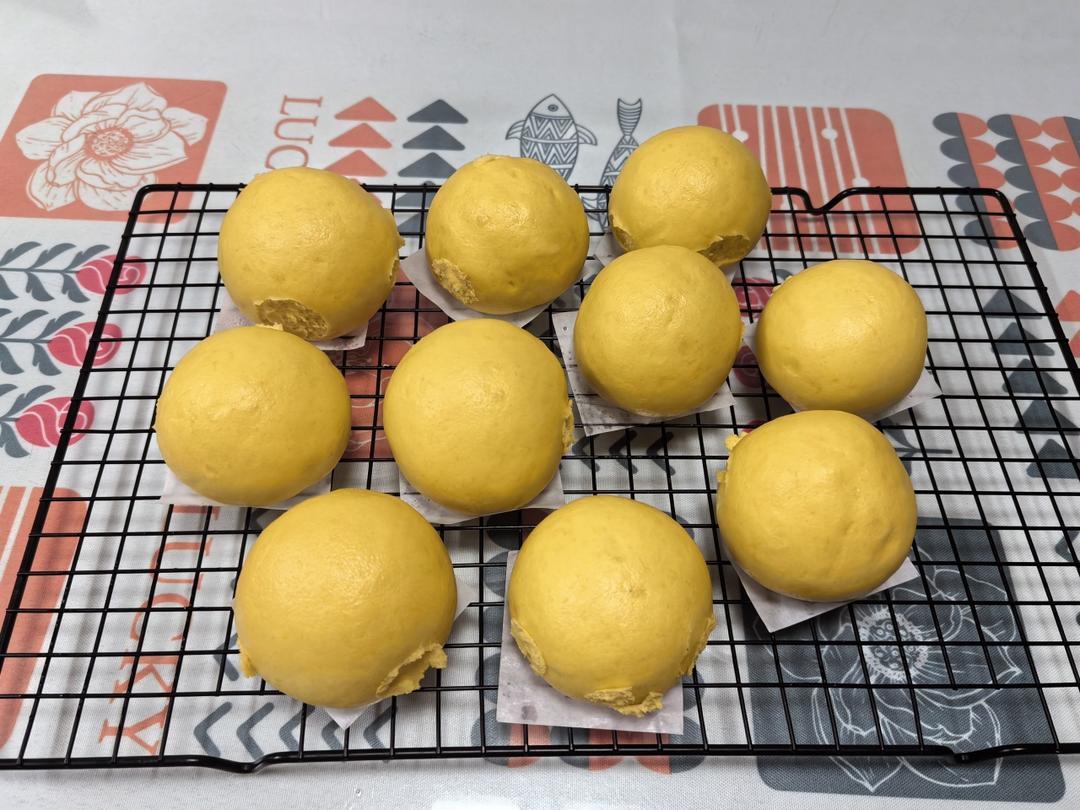 新手也可以--详解如何做出人见人爱、金黄的南瓜馒头